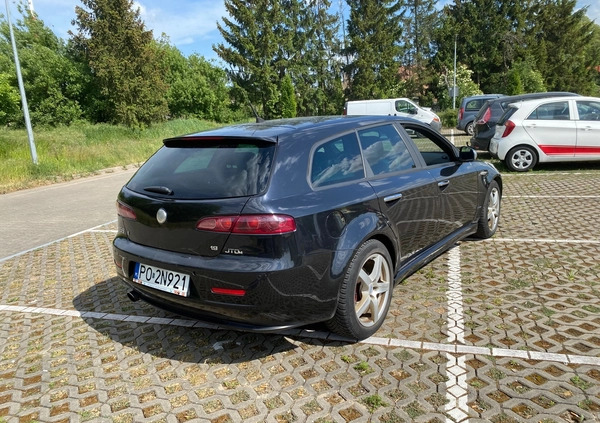 Alfa Romeo 159 cena 15900 przebieg: 245000, rok produkcji 2007 z Poznań małe 232